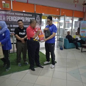 Majlis Penyampaian Hadiah1