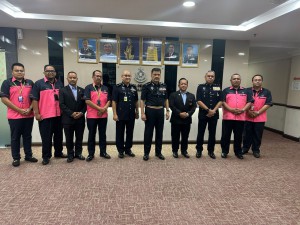 Kunjung Hormat PACSU Kepada Pengarah Pengurusan 7