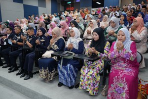 AGM 4